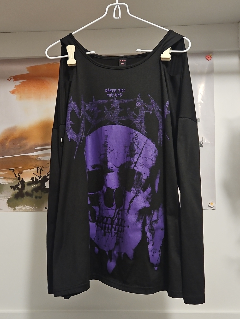 ROMWE Black Long-Sleeve Tee with Purple Skull Graphic